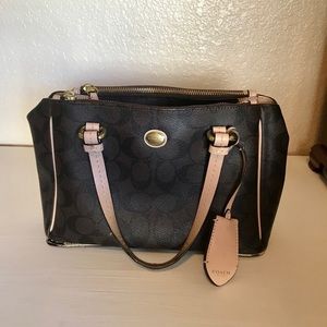 Coach purse.